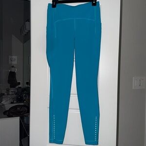 Lululemon Size 8 Blue Wunder Train with Pockets Leggings 28”